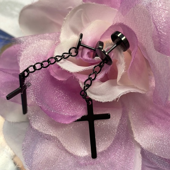 Earring - Picture 2 of 5